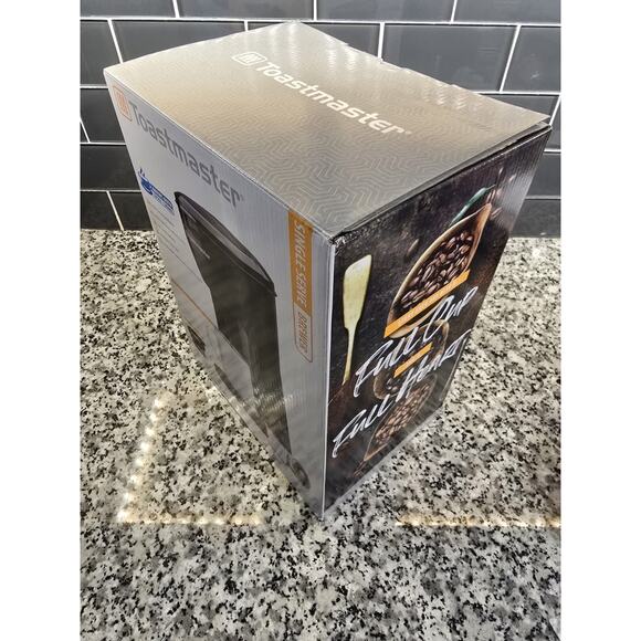 Toastmaster TM-118CM | Single-Serve Coffee Maker | Brew Pods & Grounds |Open Box - Picture 3 of 8